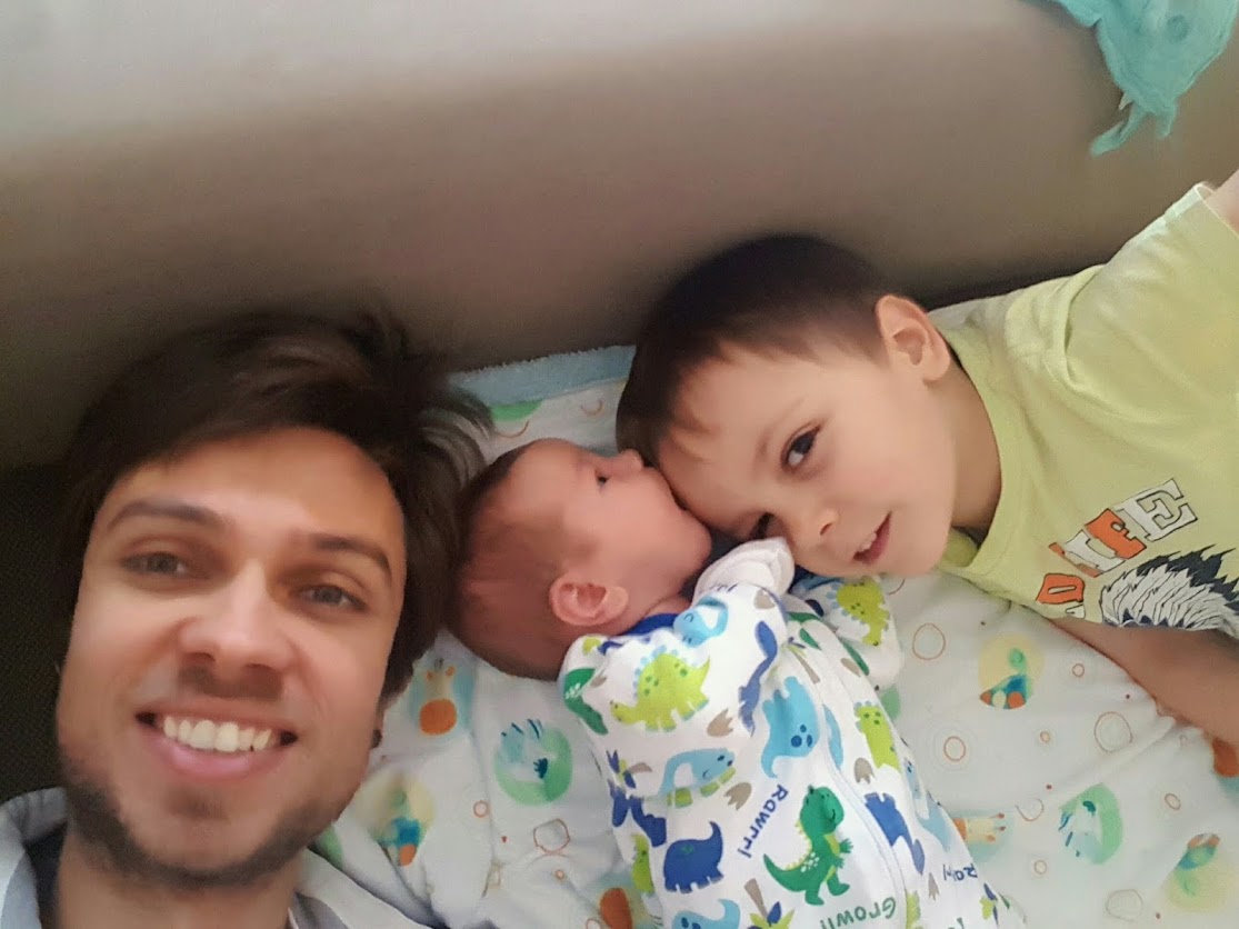 Primul selfie cu băieții...