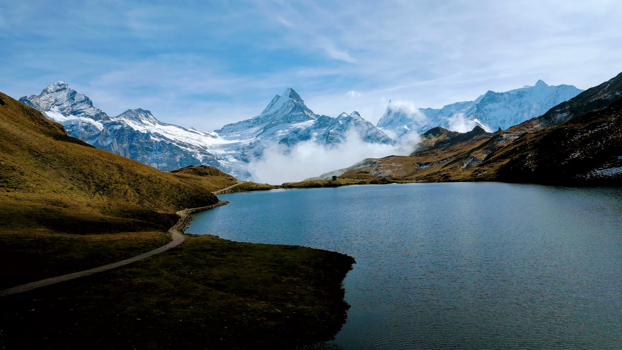 Red hats conquer the Bachalpsee from First